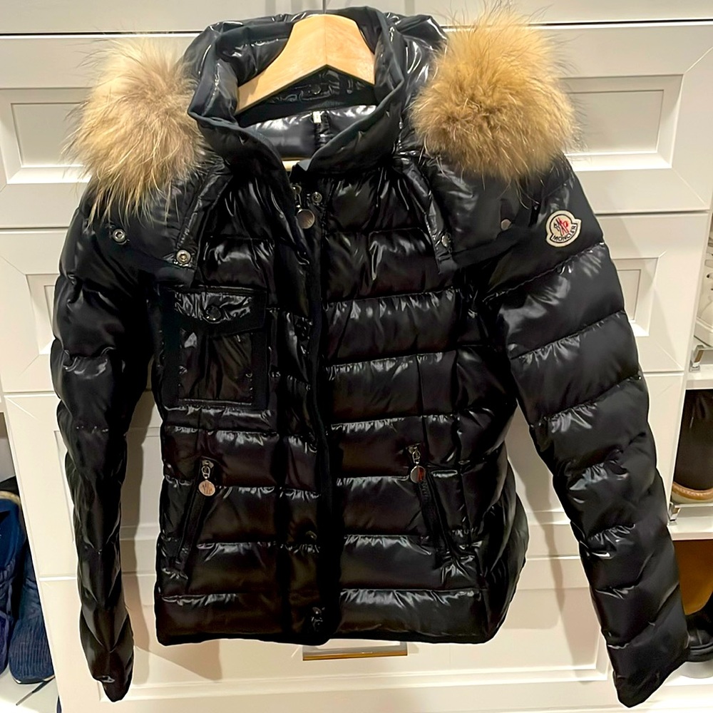 Like New! Moncler Maire Short Shiny Puffer Jacket W/Raccoon FUR Removable Hood